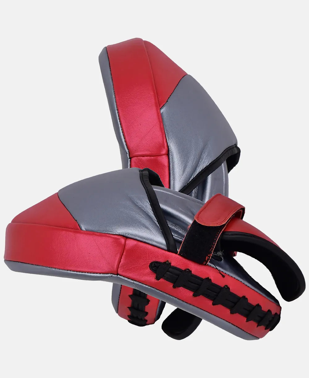 Lightweight focus pads for fast boxing drills and training