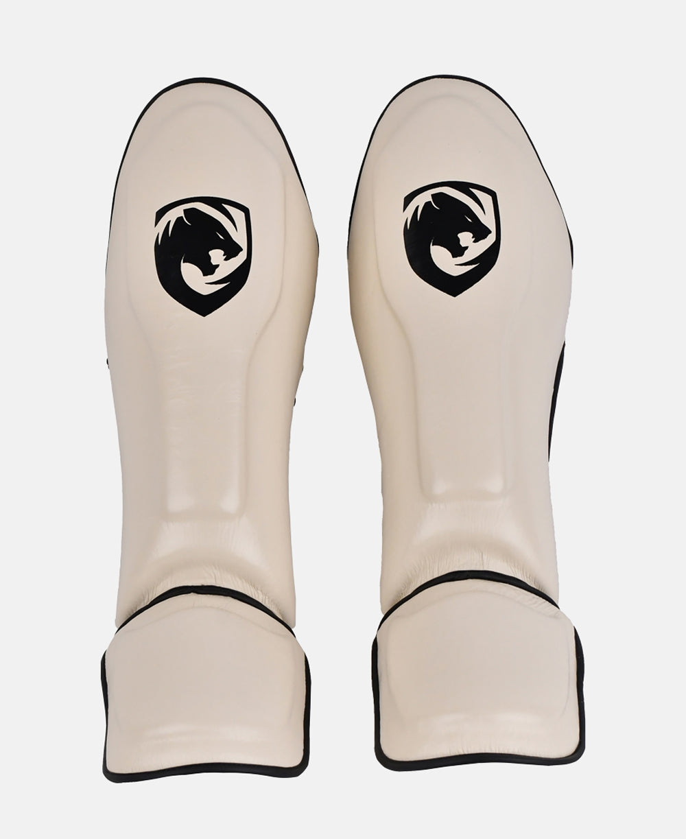 Heavy Duty Shin Guards with Enhanced Shock Resistance Design