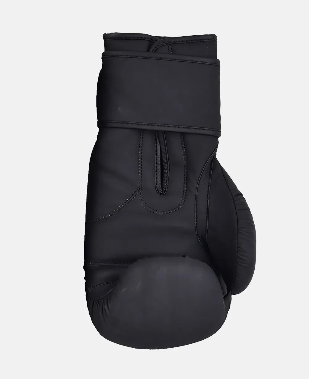 Strong and Soft Gloves for Daily Training Use with Comfortable Fit