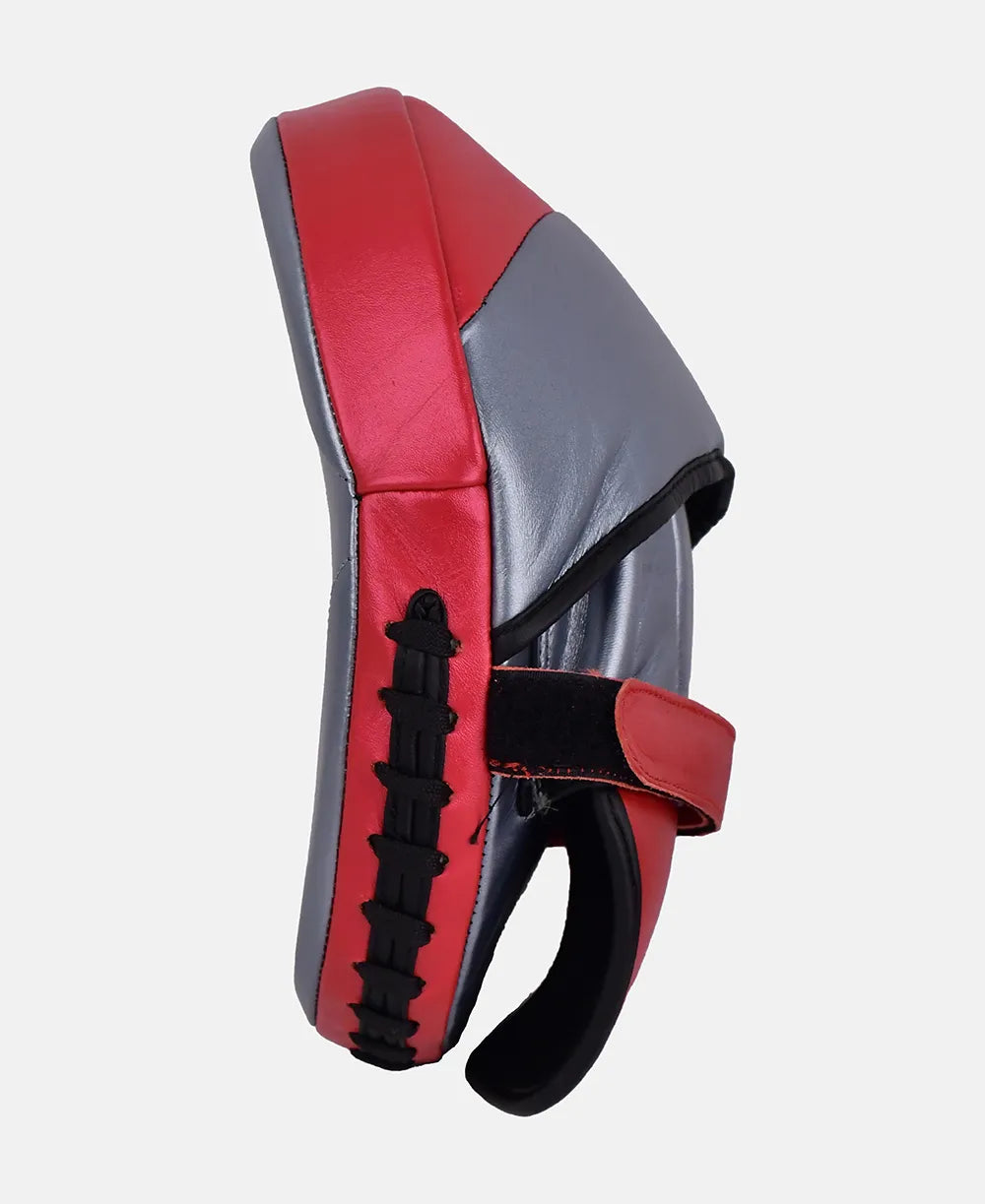 Lightweight focus pads for fast boxing drills and training