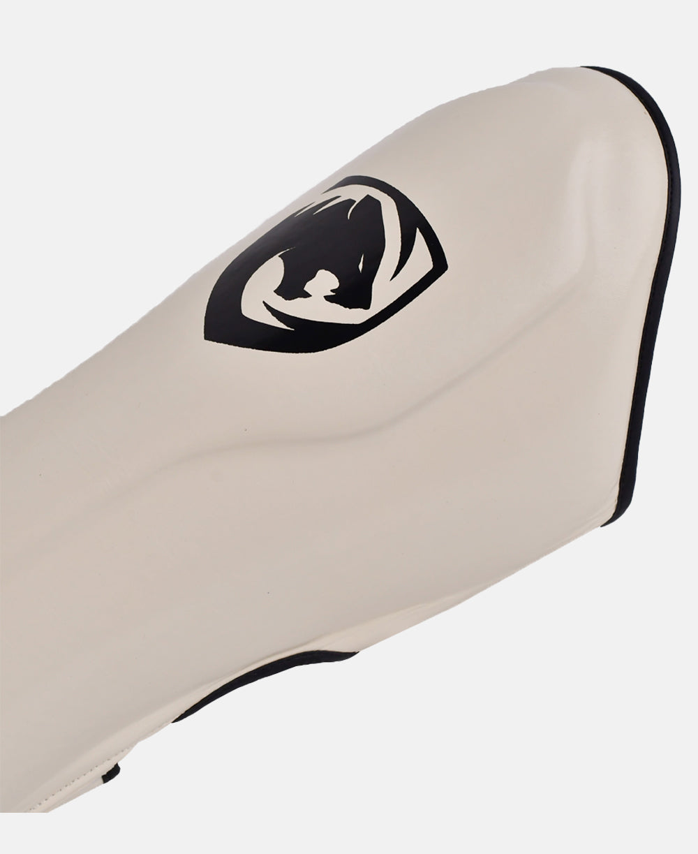 Heavy Duty Shin Guards with Enhanced Shock Resistance Design