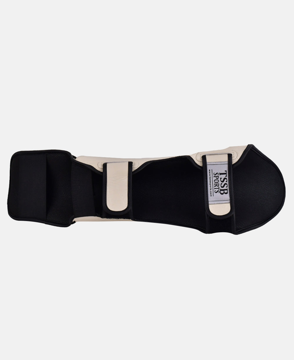Heavy Duty Shin Guards with Enhanced Shock Resistance Design