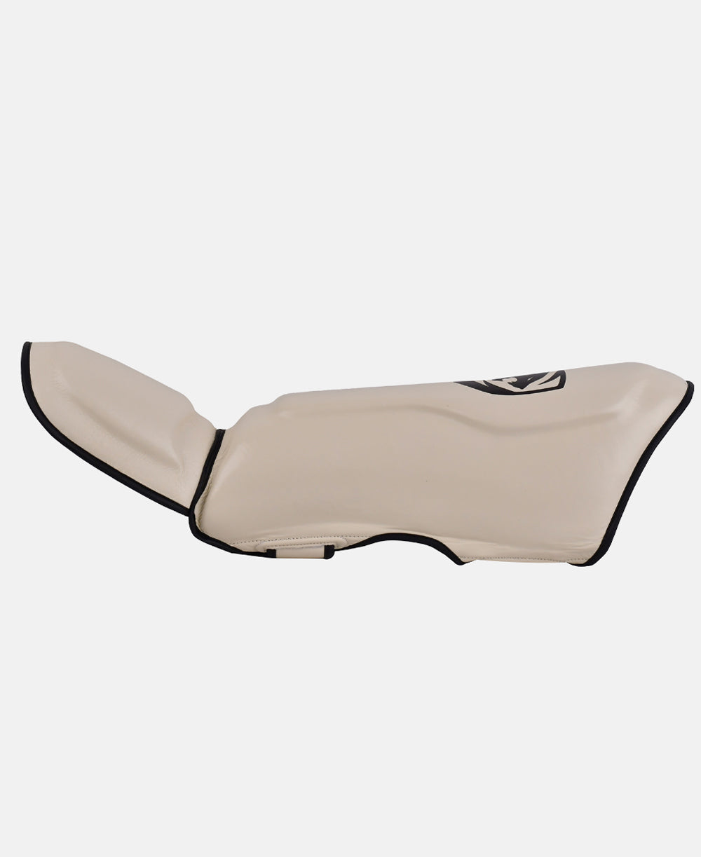 Heavy Duty Shin Guards with Enhanced Shock Resistance Design