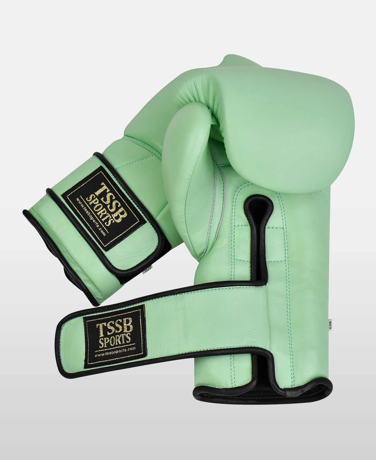 Sparring Gloves in Light-Moss Green – Sleek Leather Boxing Gloves